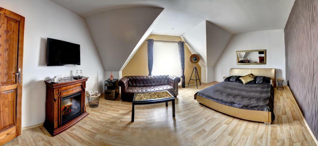Penzion Tillerova Vila Lázně Bohdaneč المظهر الخارجي الصورة