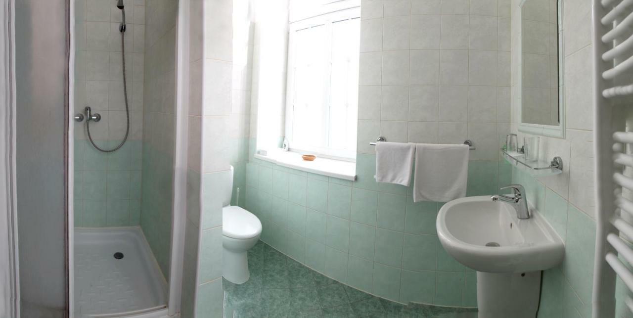 Penzion Tillerova Vila Lázně Bohdaneč المظهر الخارجي الصورة