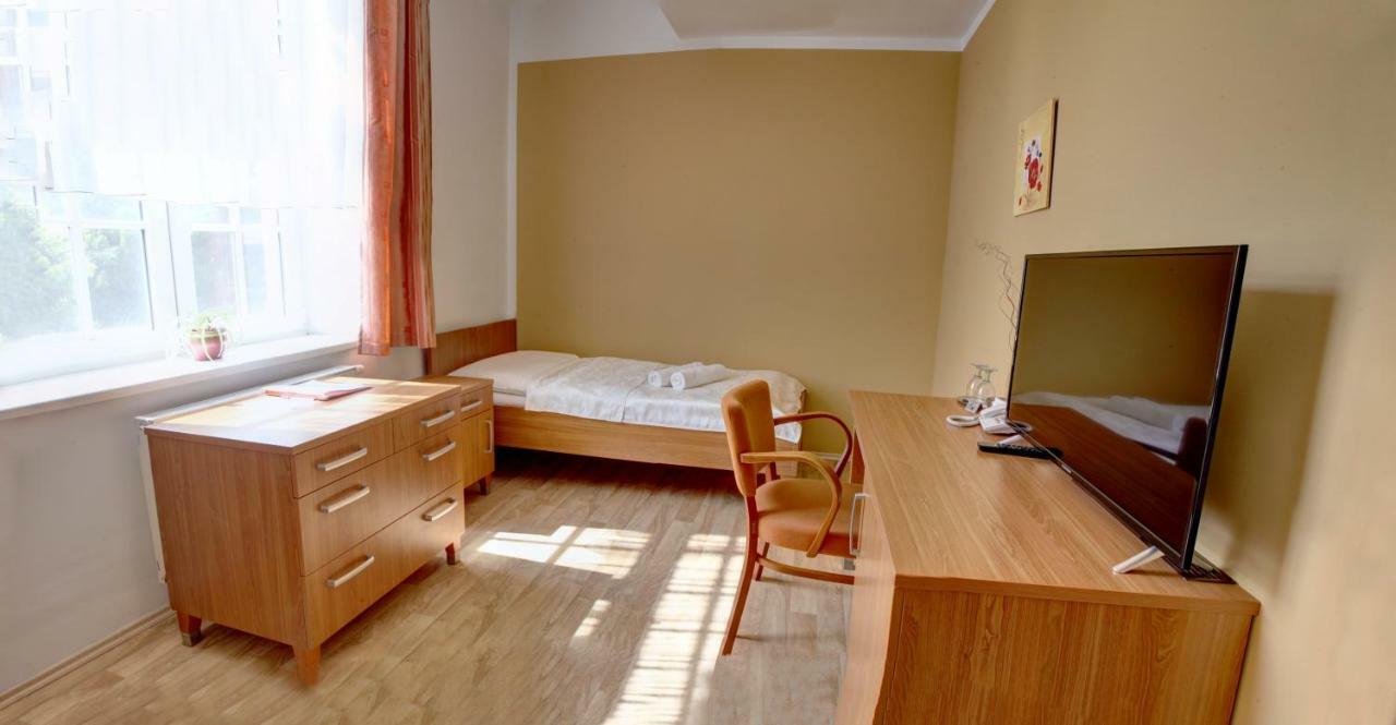 Penzion Tillerova Vila Lázně Bohdaneč المظهر الخارجي الصورة